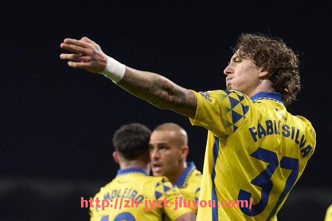 九游jiuyou-世俱杯专用球衣科技布料的研发方向与材料创新趋势分析